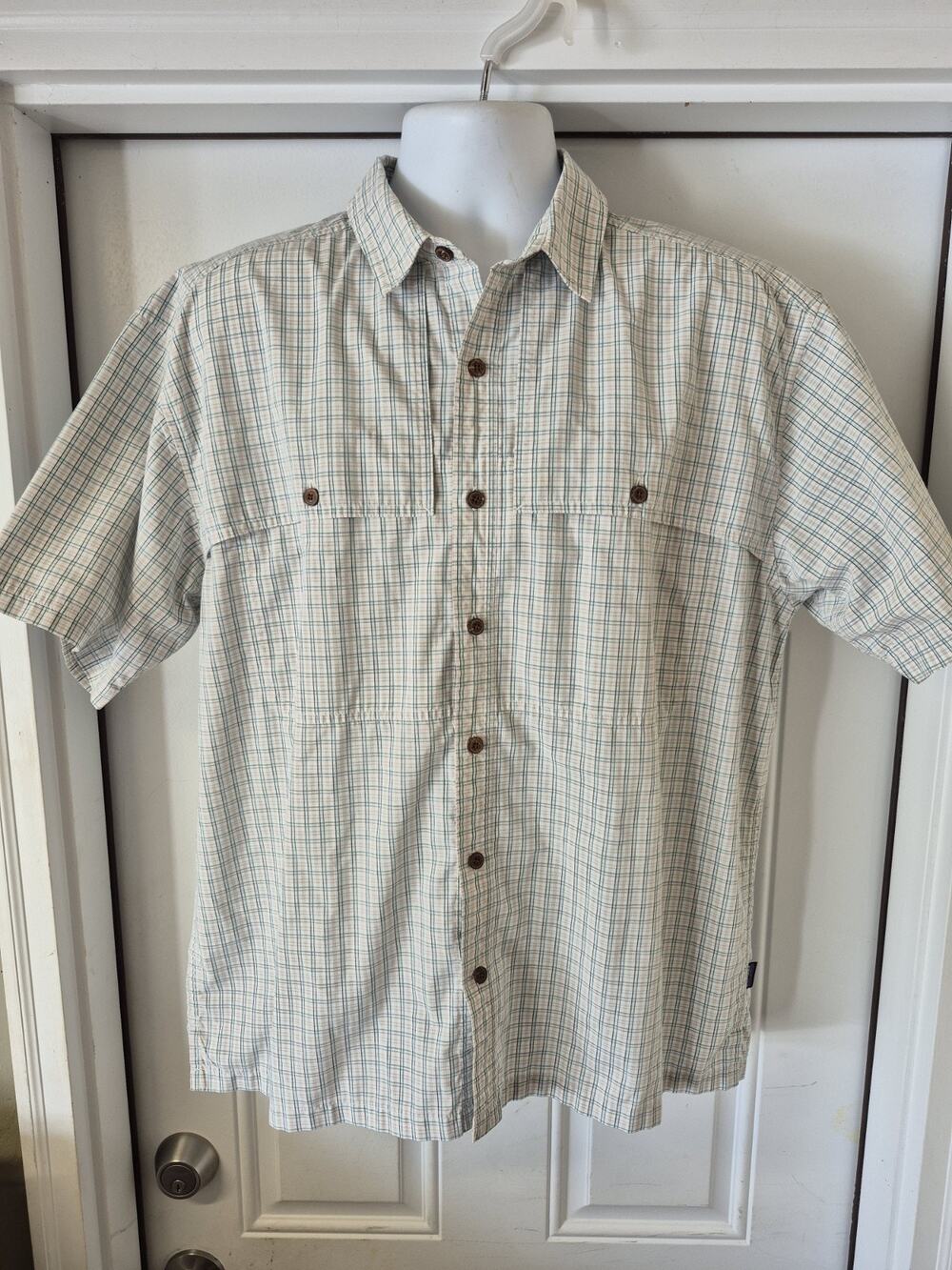 Patagonia Men Large Blue Plaid Short Sleeve Fishing Hiking Gorpcore Button Down